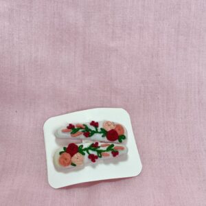 Hiuspinnit – vaaleanpunaiset kukat